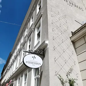 Pensión Fünfhaus